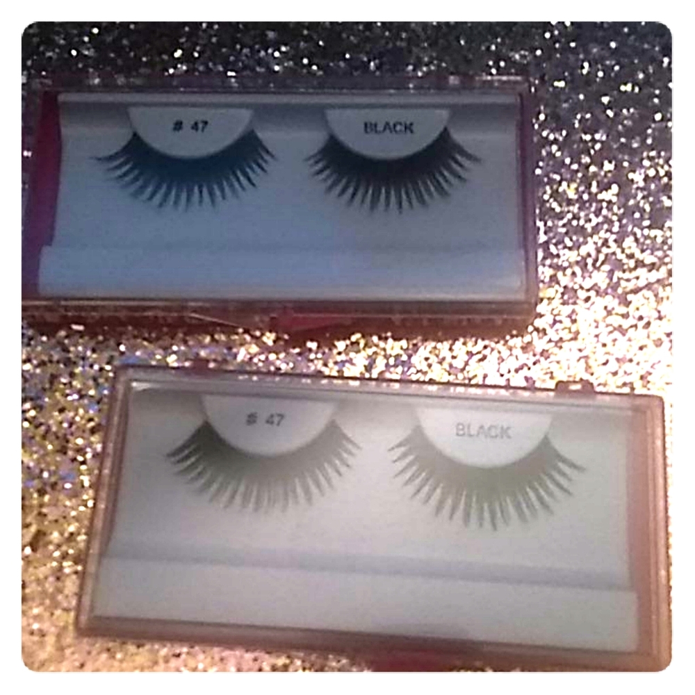 New # 47 Eyelashes Black